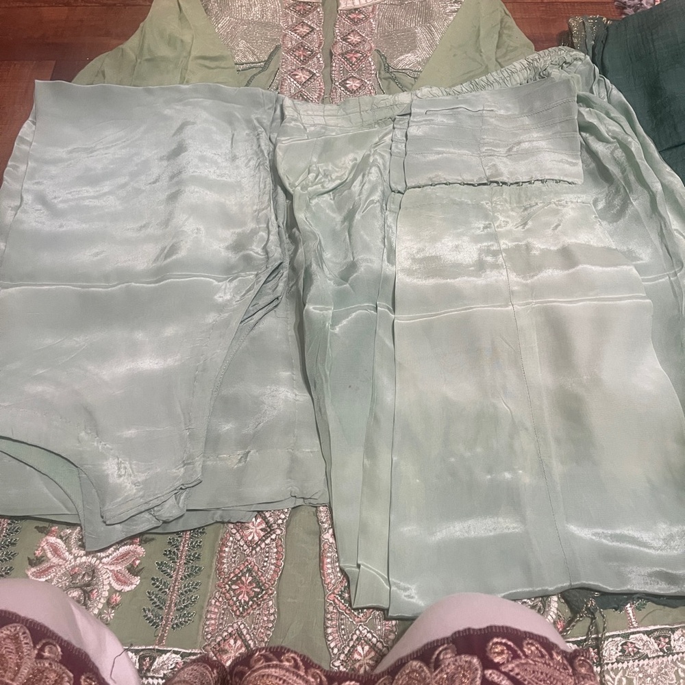 Sana safinaz Elegant Green Embroidered Long Sleeve Dress - Picture 6 of 10